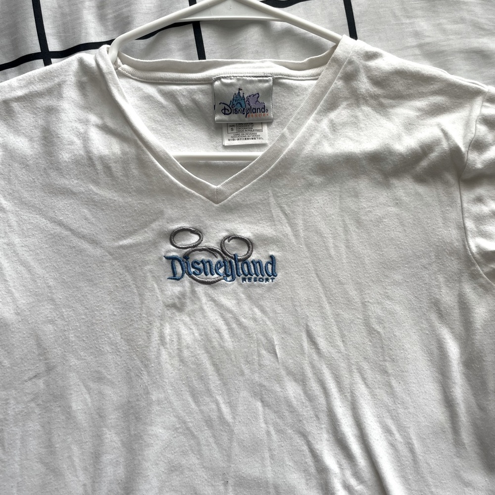 Baby Tee Disneyland shirt. Sized Small but it can fit extra small